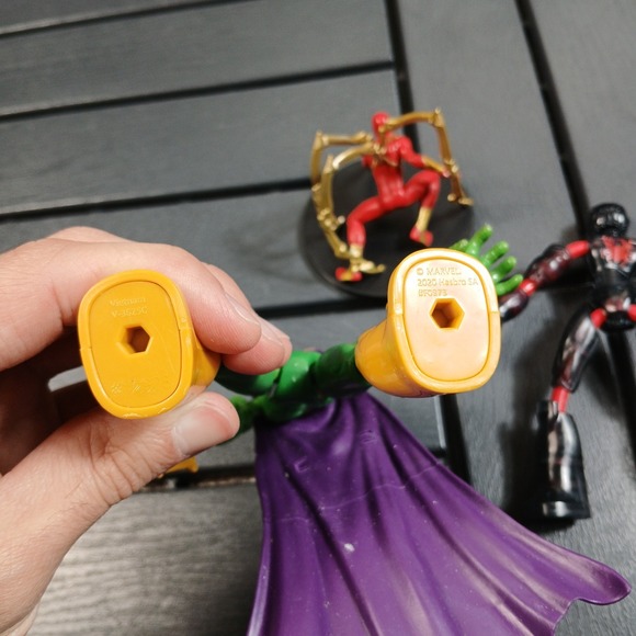 Hasbro‎ Disney Lot Marvel Miles Morales Spiderman Mysterio Flex Spider Suit -ZB - Picture 8 of 10